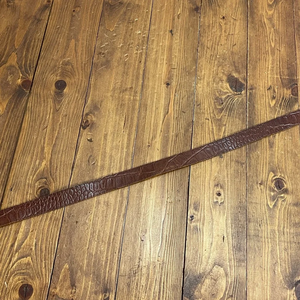 Stamped crocodile print leather belt tan with silver tone size 32